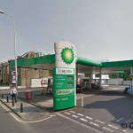 328745-petrol-station-the-robber-threatened-staff-with-a-gun-before-stealing-cash